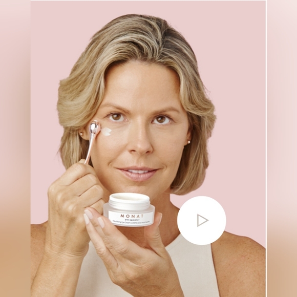 Eye Smooth™ Rejuvenating & HydratingTransforming - Picture 3 of 5